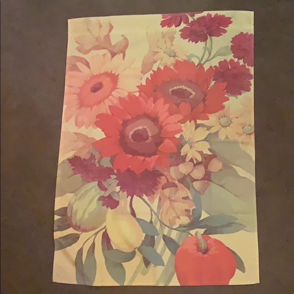 Outdoor Garden Flag - Picture 1 of 1